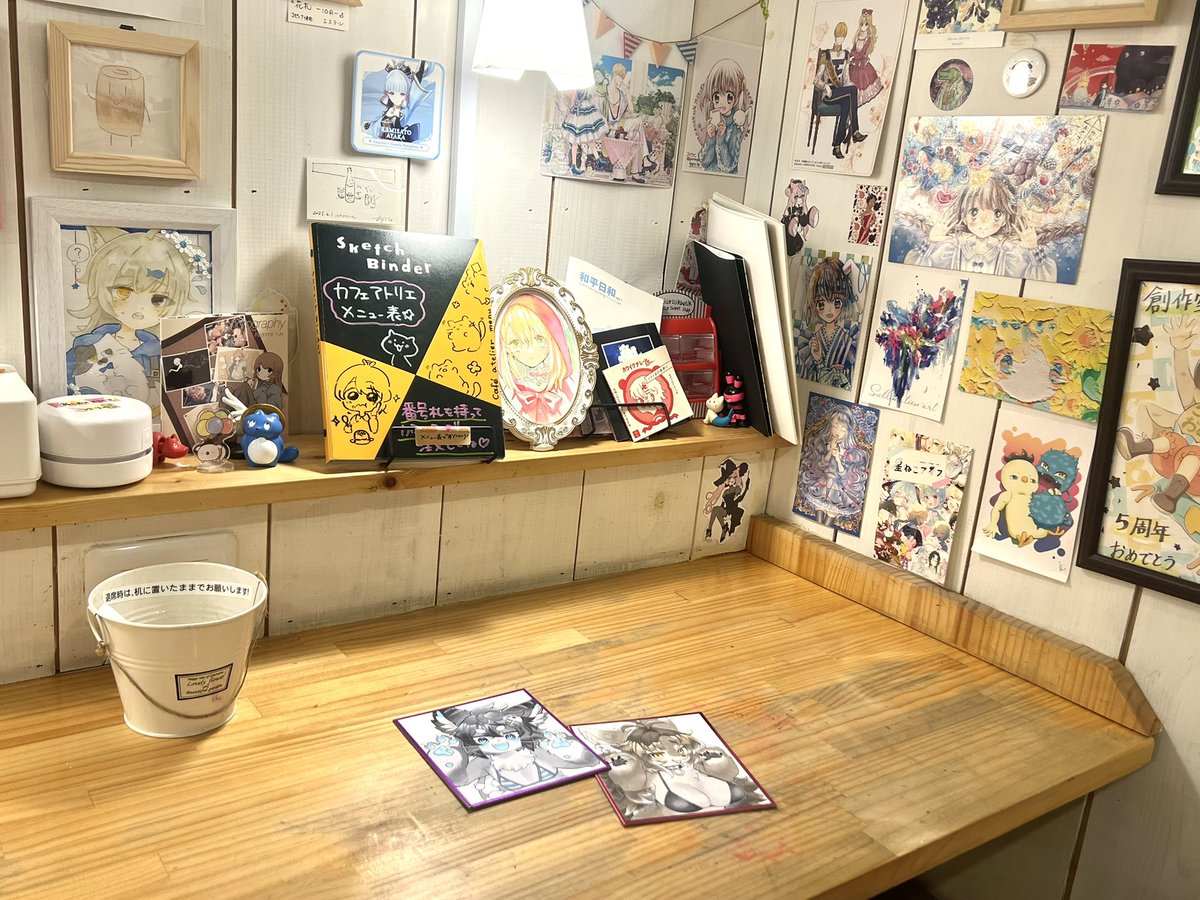 お絵描きカフェでじるしゃろ塗ってきた！！かわいい！