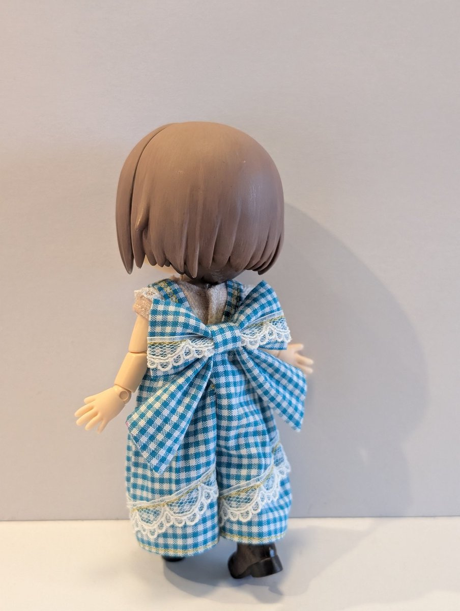 これからレース付きバックリボンサロペのレースはこちらになります！