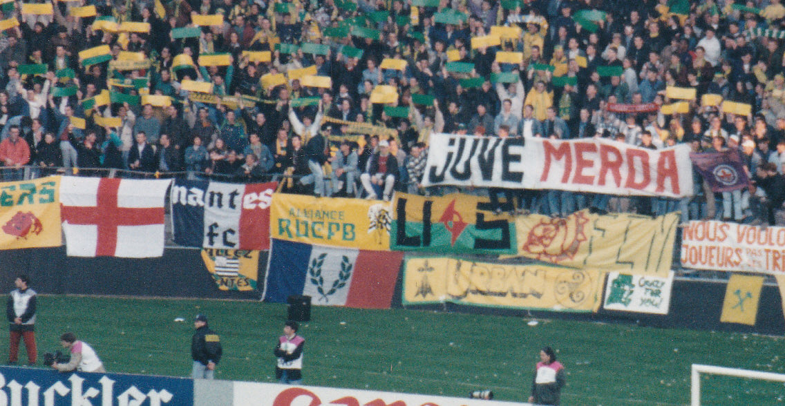 30 ans jour pour jour : FCN-Juve en demi-finale de Ligue des Champions. Le FCN à son sommet. Quelle tristesse et colère de voir ce que le club est devenu. Seule constante, 30 ans après : « Juve Merda » ! #FCN #Juve