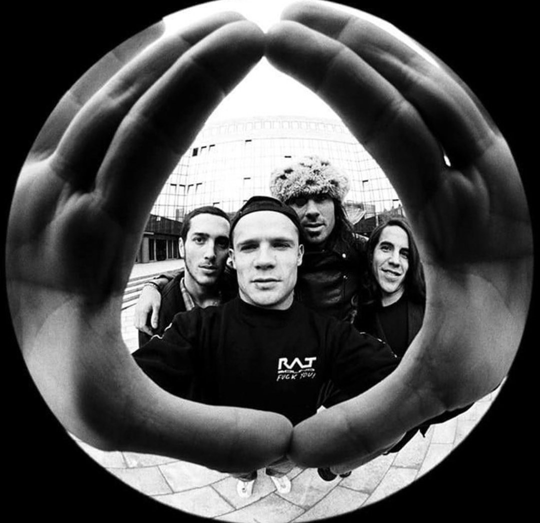 Red Hot Chili Peppers tweet media