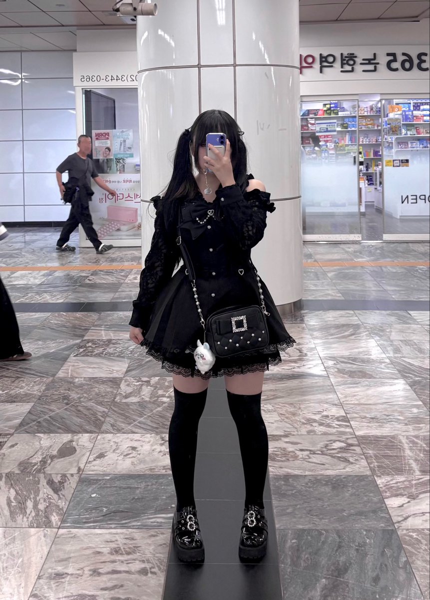 死 tweet media