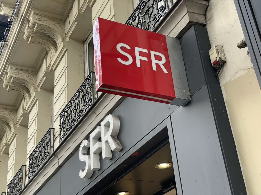 🛜 SFR VA BIENTÔT DISPARAÎTRE 

Orange, Free et Bouygues Telecom entrent en négociations exclusives pour racheter SFR pour 20,35 MILLIARDS D’EUROS !!

En cas d’accord, il ne restera plus que trois opérateurs en France.