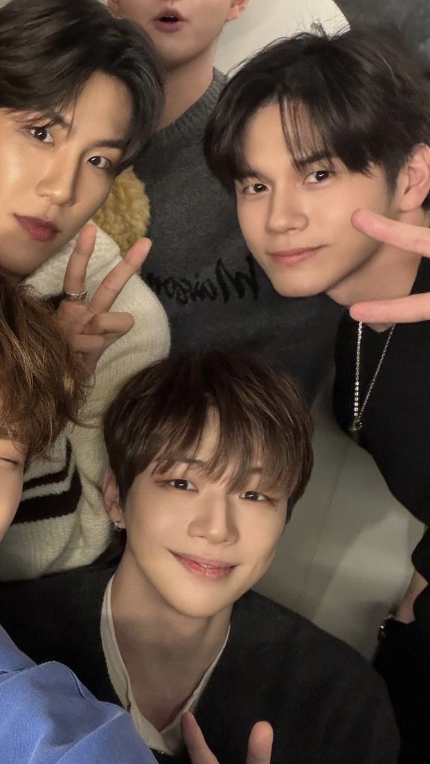 หมื่นลี้ ✨โอชิน้องแว่น tweet media