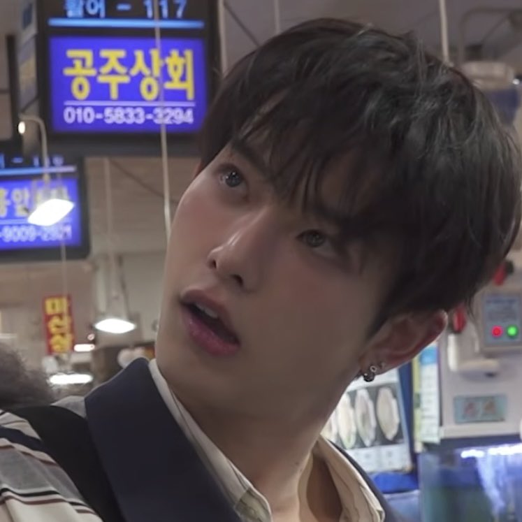 광어얼굴 이렇게생겻대  이게뭔데요ㅆ