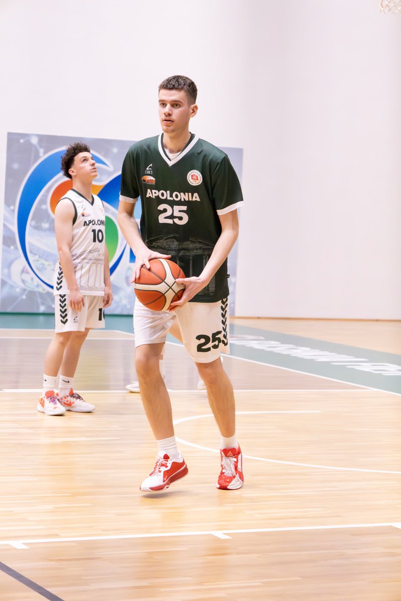 SlejdBani25's tweet photo. #albania #superleague 🇦🇱
#playoff #game #basketball 🏀
Apolonia Basket 1of1 1/3 https://t.co/jldUCGg73M