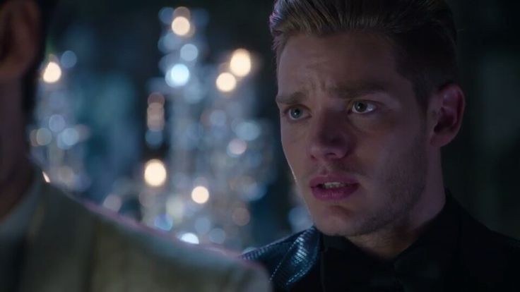 justarando70354's tweet image. jace is truly gorgeous #shadowhunters