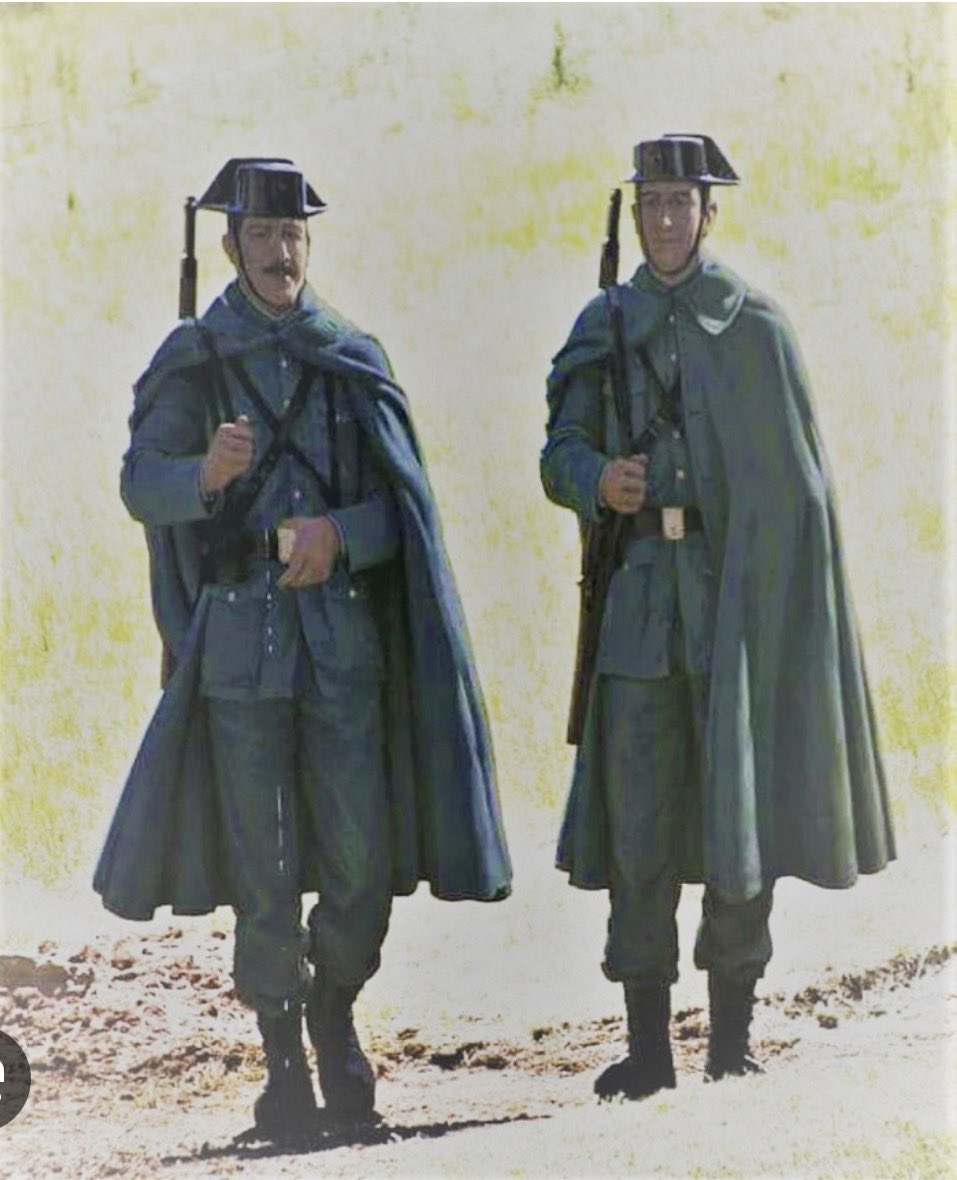 Anda que si volvieran estos no se iban a arreglar muchas cositas en las calles.