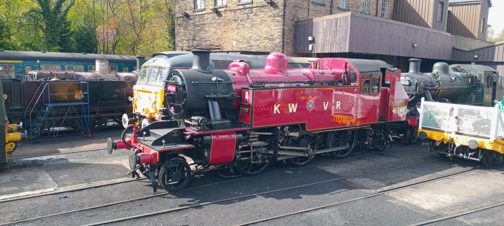 YRambler1066's tweet image. Trains looking good in the sun at Haworth train yard.

#train #kwvr