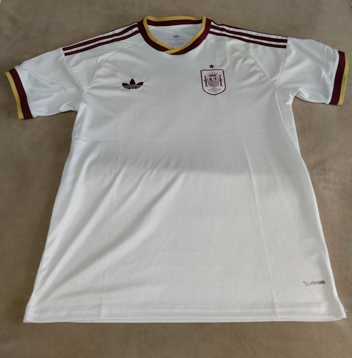 74deiviz's tweet photo. Otra camiseta más para la colección, de @RETRO_STYL3_ ,como siempre gran calidad y servicio 👏👏 https://t.co/5c5yfOHgAt