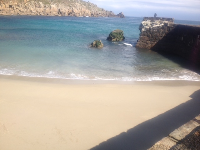 manonabeach's tweet image. What the #beach means at #Lamorna Cove in n#Cornwall, with and photo courtesy of @borahfarm - manonabeach.com/west-cornwall/…