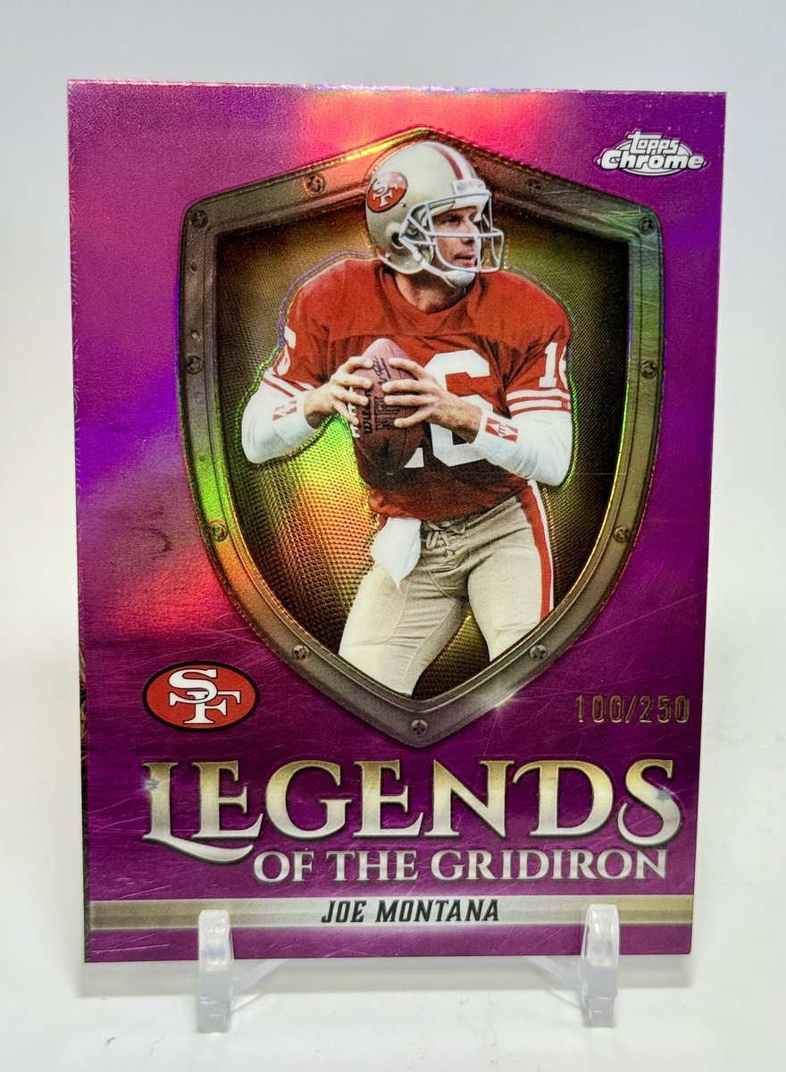 Gylbret's tweet image. Hi @Topps Considering the surging prices, a serious upgrade in card quality is long overdue. The centering on this piece is a total disaster ! 
@CardPurchaser 
#NFL 
#CardsAddict #thehobby #sportscards