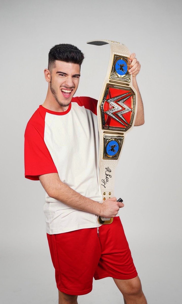 Gio/Almost a Superhero🦸🏻♂️ tweet media