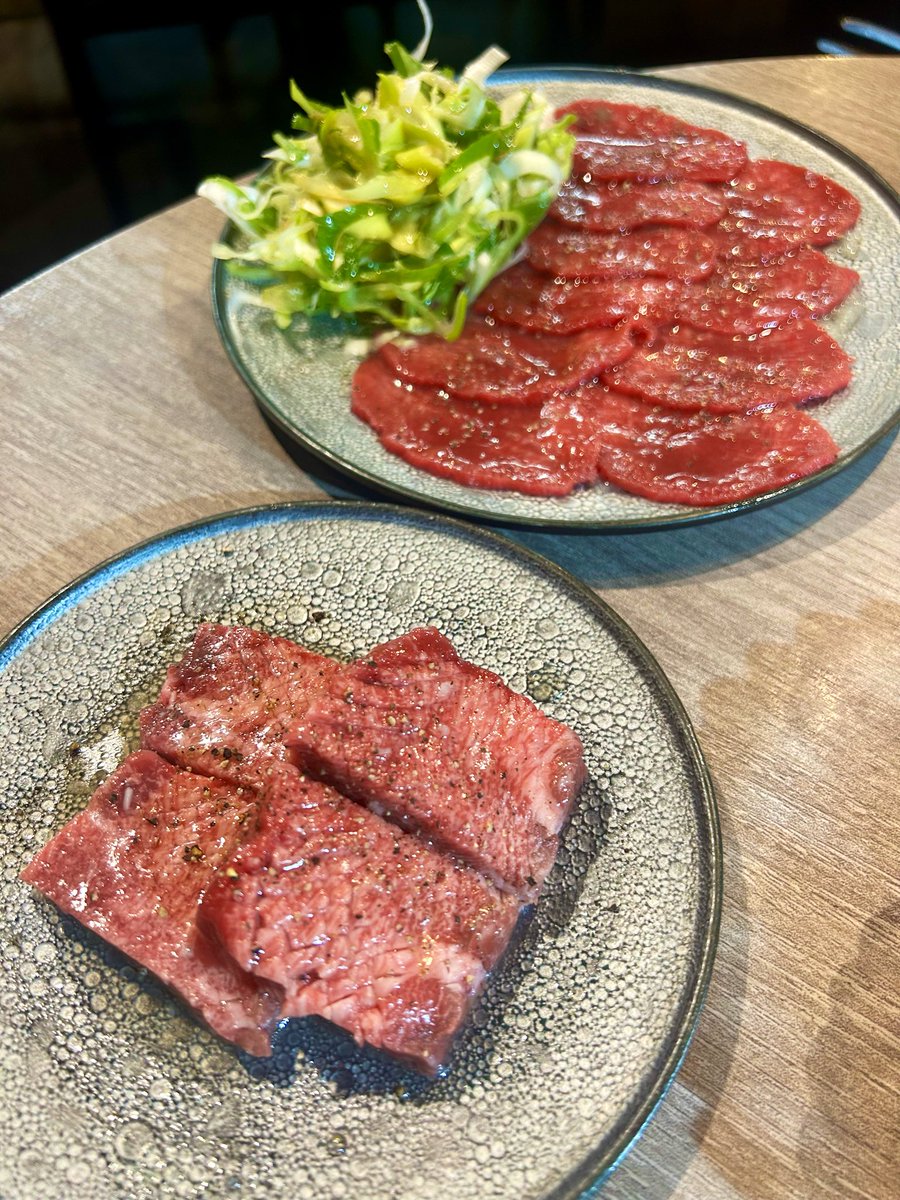 Cojika416's tweet photo. 焼肉ホルモン　ニューブンゴ　福島本店
おすすめです♪
ランチのハンバーグは、オープン日から通いつめてますが
焼き肉とても美味しいです✨🍴

焼肉ホルモン ニューブンゴ 福島本店
050-5872-5830
大阪府大阪市福島区福島7-11-51
https://t.co/IBu63kPH9f

#お腹ペコリン部 #飯テロ https://t.co/12Ko6PoyPm