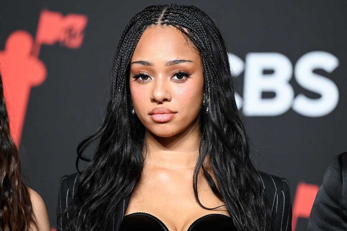 𝓡𝓸𝓼𝓲𝓮𝓮𝓮 ♡♡ tweet media