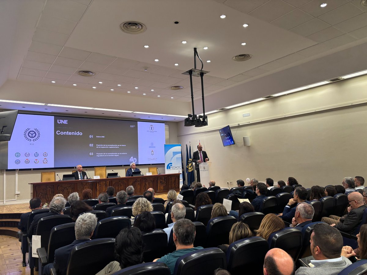 UNE Asociación Española de Normalización tweet media