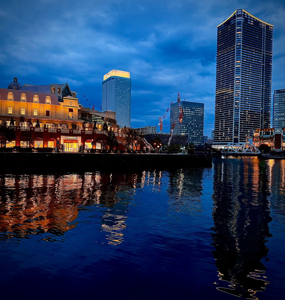 スケジュール出し忘れておりました💦

本日5/17(金)
本店 夜営業あります❗️

18:00-20:00(LO)

ご来店お待ちしてます🍜🍜🍜