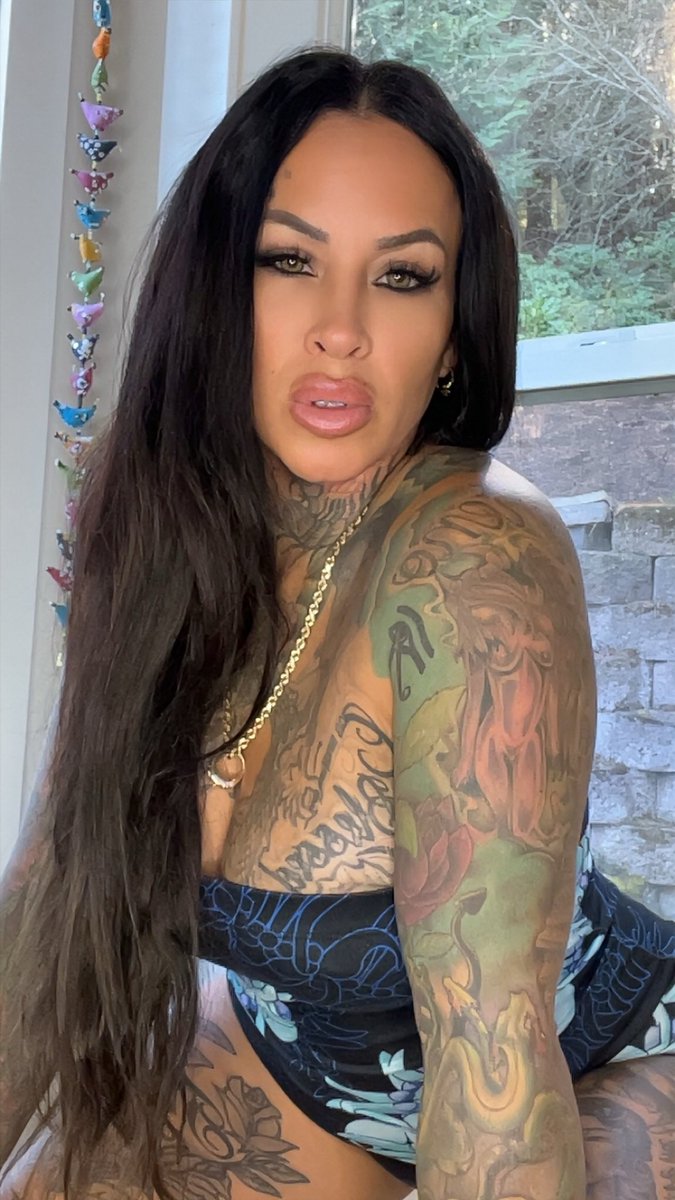 mailevega3's tweet image. Which tattoo do you like the best?   #Viral #inkedblessings #viralpost