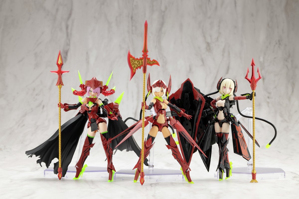 kotobukiya_p's tweet image. ＼発売開始！／
燃える炎を封じた魔法武器「フレイムライト」が遂に発売🔥

クリアーレッド穂先×ゴールド柄の3色成型。
1商品で斧槍・槍・三叉槍の大型武器が揃います！
3mmなので、接続・改造パーツとしても優秀です✨

kotobukiya.co.jp/product/detail…

#コトブキヤ #MSG