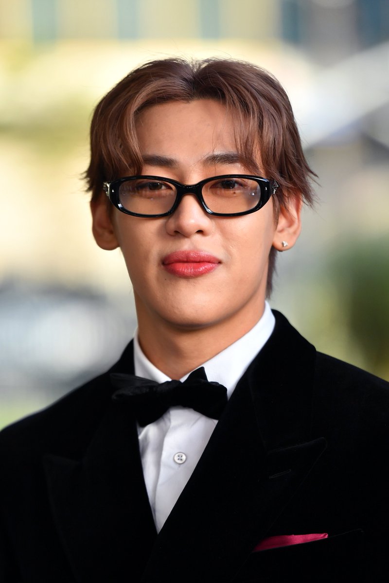 L’essence Studios tweet media