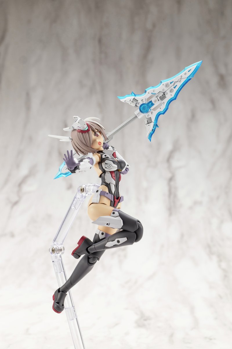 kotobukiya_p's tweet image. ＼発売開始！／
神話モチーフの双剣「モラルタ＆ベガルタ」がついに発売！

2対の剣は合体・組み替えで剣・槍・鎌など多彩に変形。
3色成型＆3mm接続多数で改造性も◎

自分だけのオリジナル武器を作り出そう！
kotobukiya.co.jp/product/detail…

#コトブキヤ #MSG