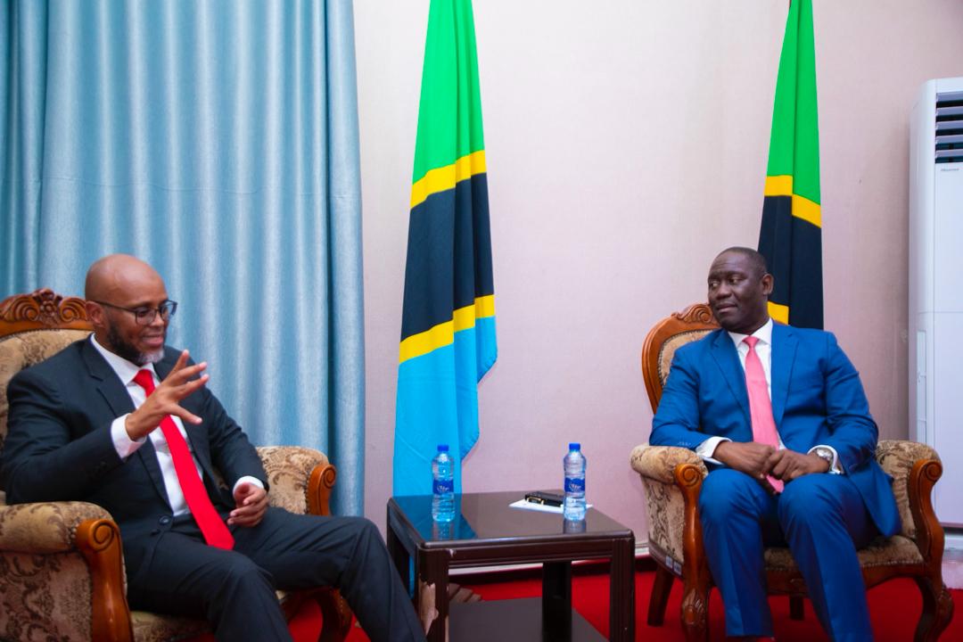 EABCjumuiya's tweet photo. The meeting focused on the vital role of the private sector in advancing EAC integration through trade and investment promotion 📈, stronger cross-border business linkages 🌍, and closer public-private collaboration in addressing barriers to regional commerce. #EABC #Diplomacy https://t.co/4cb2vNWfxG