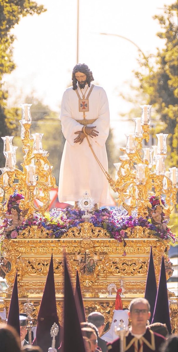 FransanchezDH's tweet photo. El señor de Dos Hermanas,mi Cristo moreno.❤️💙 https://t.co/zYZ5Pc6CNE