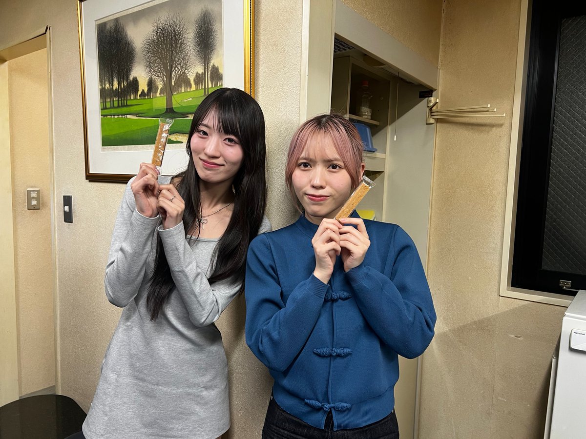 OCHA NORMA中山夏月姫とアンジュルム為永幸音のPinky Friday GOLD tweet media