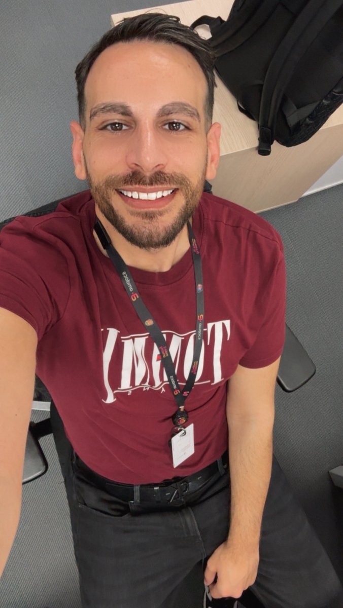 Theo__Loizou's tweet image. Περασκευούλα με καλοκαιρινή διάθεση λόγω καιρού 😁 #tgif #weekendmood #worklife