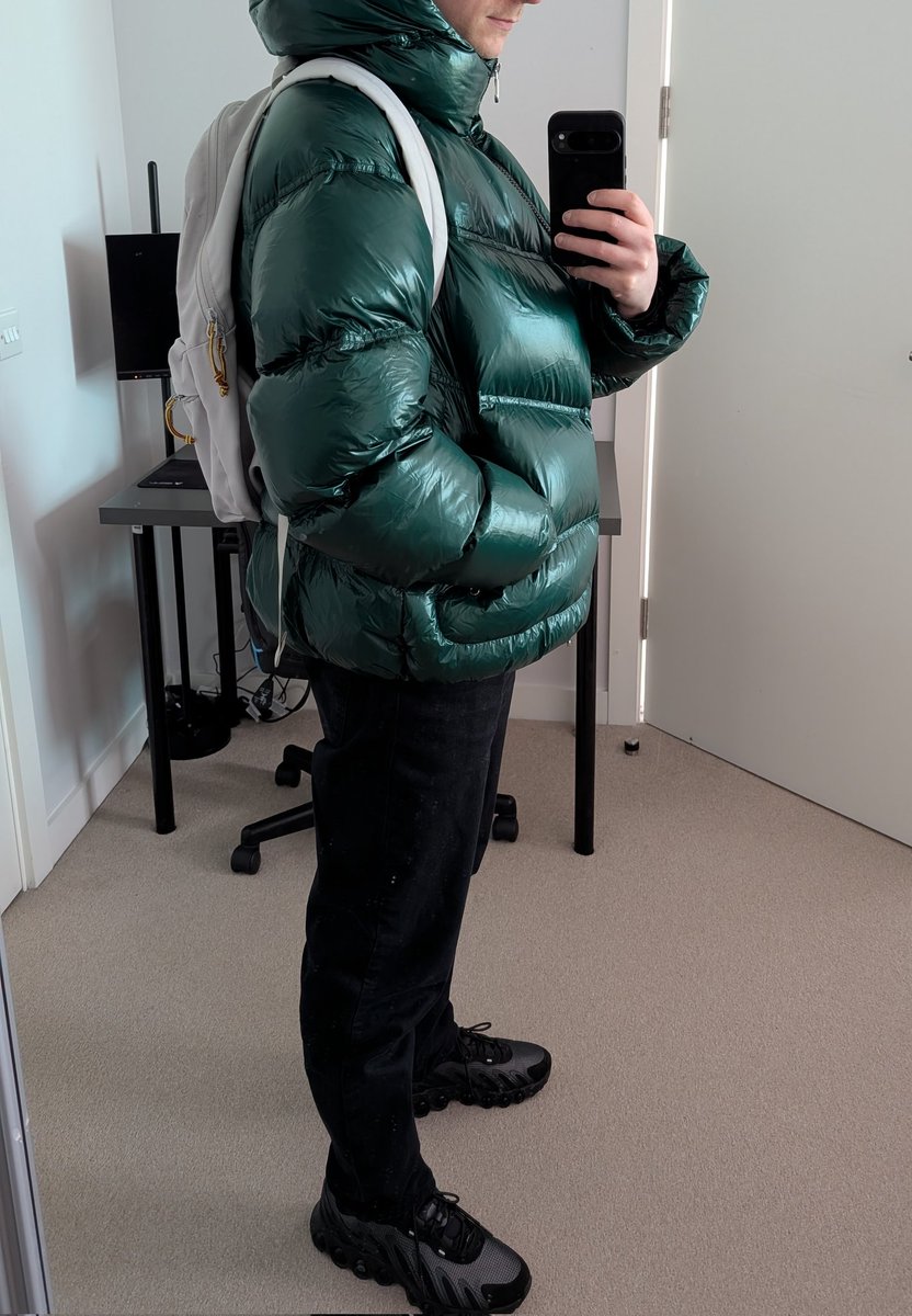 Shiny green