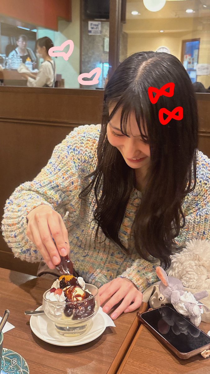 皆さんお疲れ様です！！
こないだパフェ食べたんです笑笑🫶