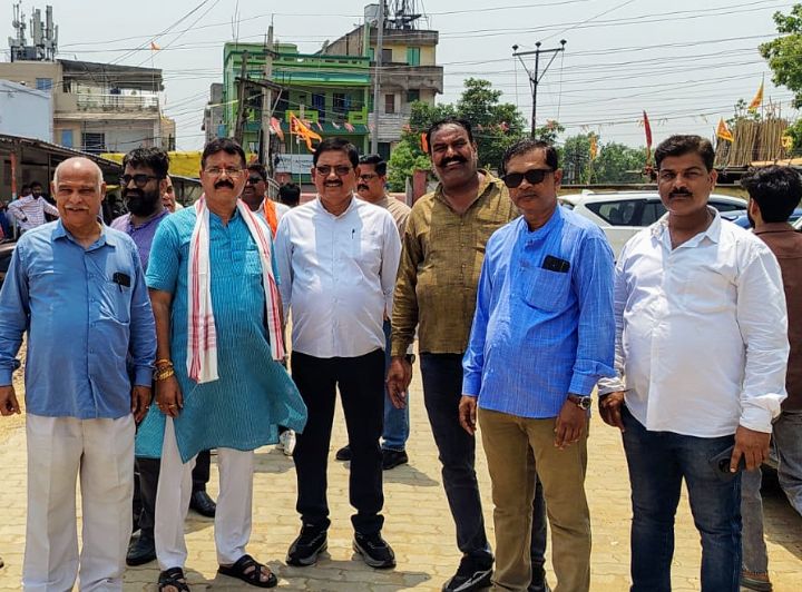 SanjayS24643066's tweet image. बिजली दरों में बढ़ोतरी, अघोषित कटौती और प्रीपेड मीटर कनेक्शन में होने वाली दलाली के खिलाफ भाजपा जमशेदपुर महानगर द्वारा जिला के अनिल सुर पथ, उलियान, कदमा जमशेदपुर स्थित #विद्युत_विभाग के G. M. कार्यालय पर धरना-प्रदर्शन किया गया। इस कार्यक्रम में शामिल हुए, झारखंड प्रदेश 
#BJP4IND