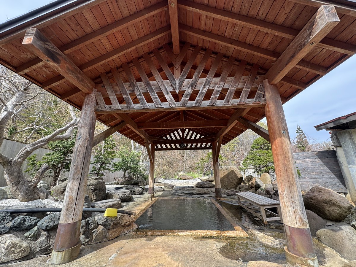 lazymoko's tweet photo. 初めて訪れた『知内温泉』

愛を感じる

スタッフも地元の入浴者も優しすぎるなぁ https://t.co/2Nfur7hCtx