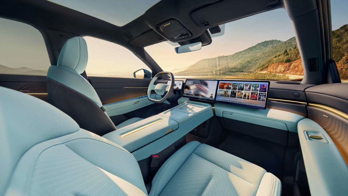 murattosunMSE's tweet image. VOLKSWAGEN'DEN 33.300 DOLARA DEV ELEKTRİKLİ!
Volkswagen, VW-Xpeng iş birliğinin ilk seri üretim modeli olan ID. Unyx 08'in 730 kilometreye kadar menzili olduğunu açıklıyor.
Çin'de satışa çıkan aracın uzunluğu 5 metre.
.
Haber, reklam.