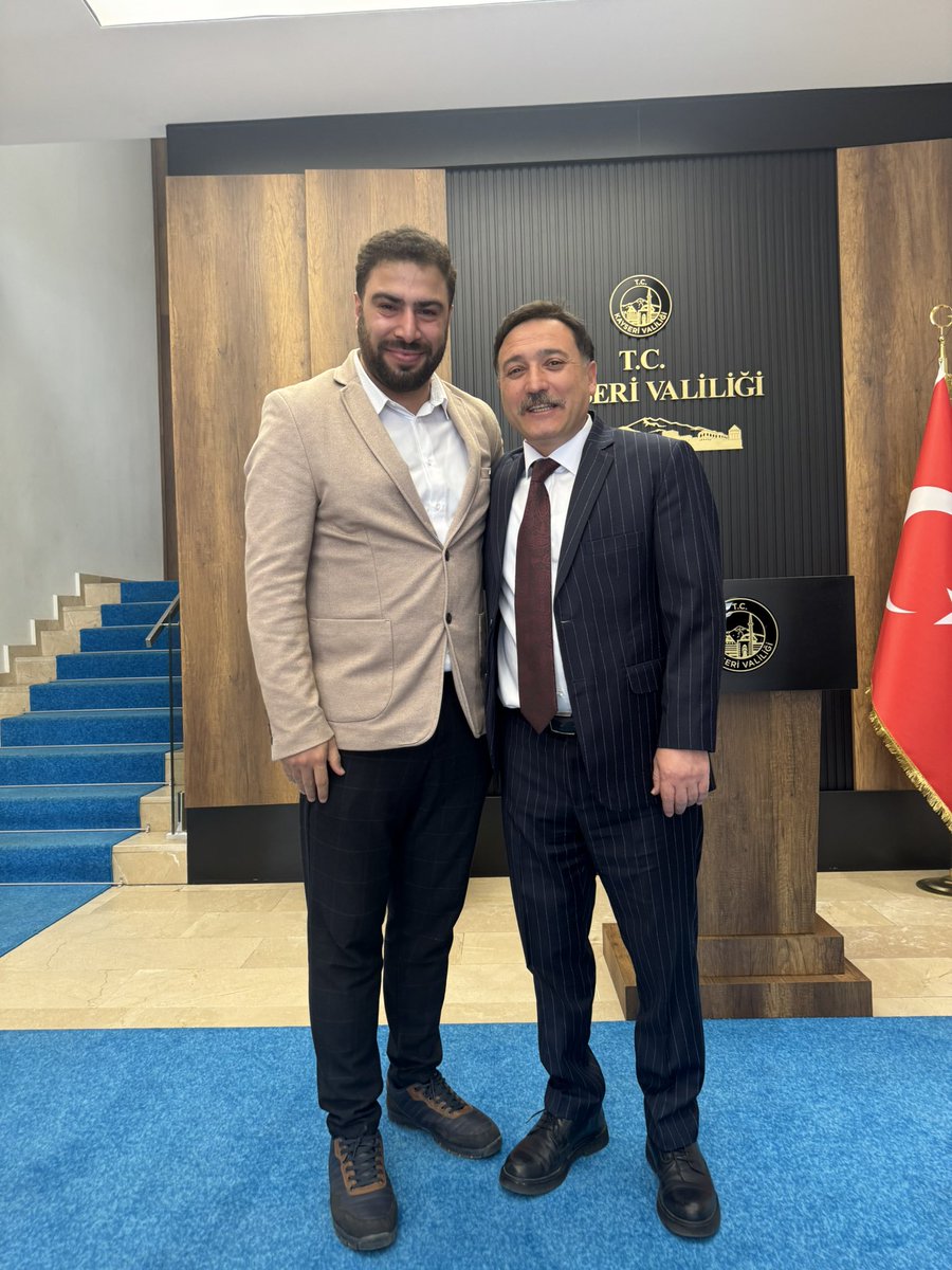 👏 Kayseri, sporda altın çağını yaşarken şimdi de küresel bir hedefe yelken açtı.

Adını spor alanında yaptığı etkinliklerle sık sık duyuran Kayseri'nin 2029 Dünya Spor Başkenti olması için çalışmalar devam ediyor.

<a href="/gokmen_cicek_/">Gökmen Çiçek</a> <a href="/baskanmemduhbyk/">Dr. Memduh Büyükkılıç</a> <a href="/KayseriBSB/">Kayseri Büyükşehir Belediyesi</a> <a href="/kayserivaliligi/">T.C.Kayseri Valiliği</a>