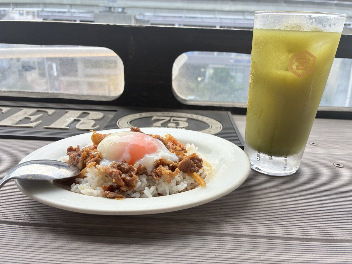 Hollyhock tweet media