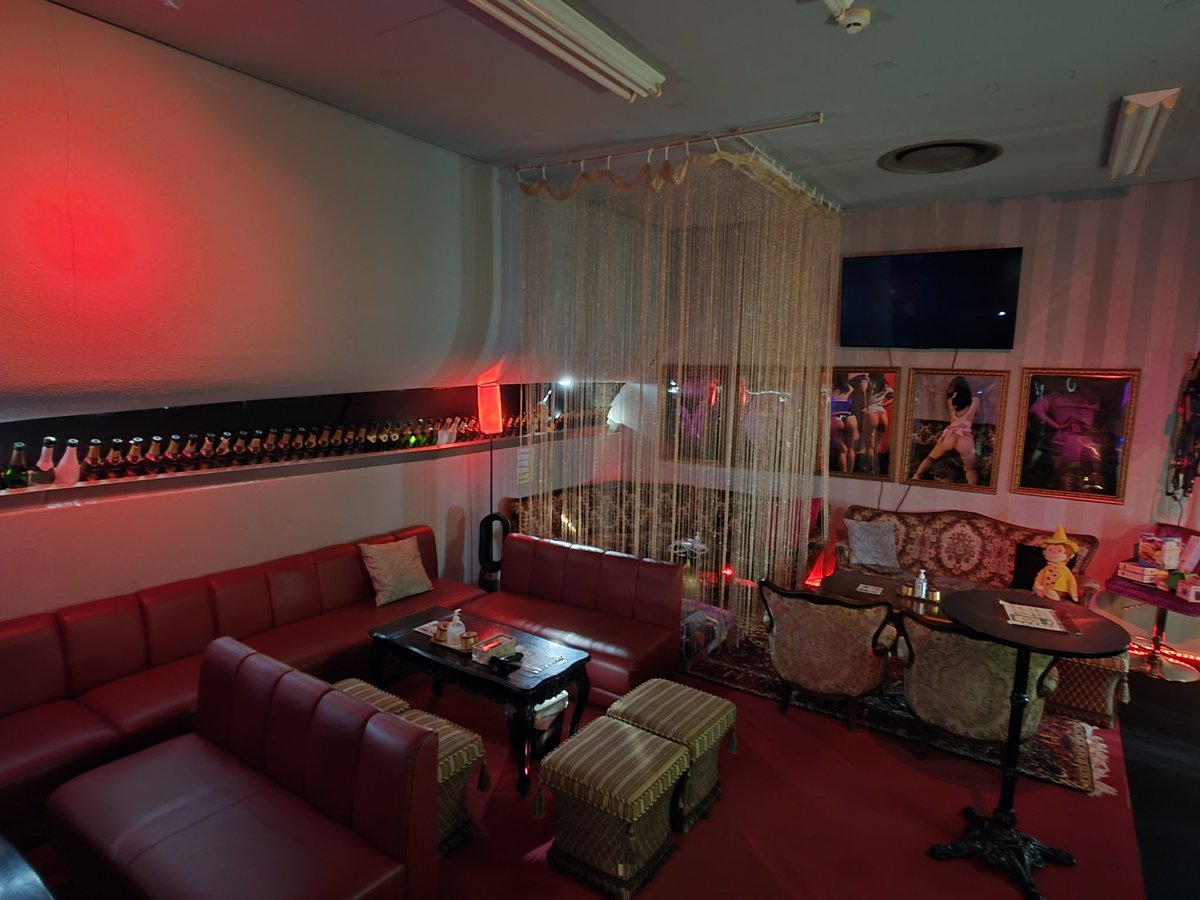 Second難波 tweet media