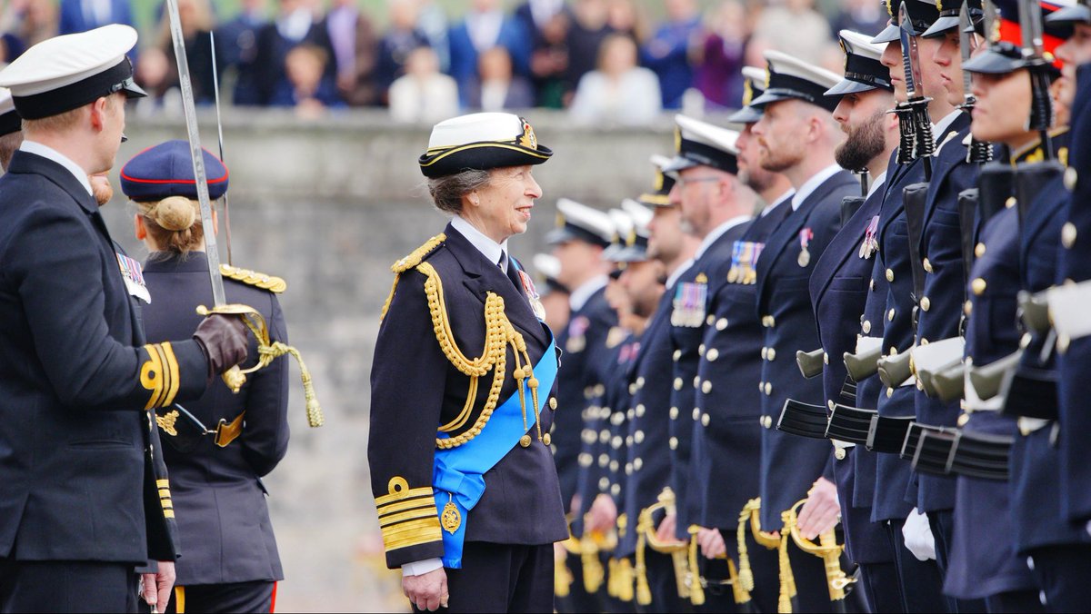 The Royal Family tweet media