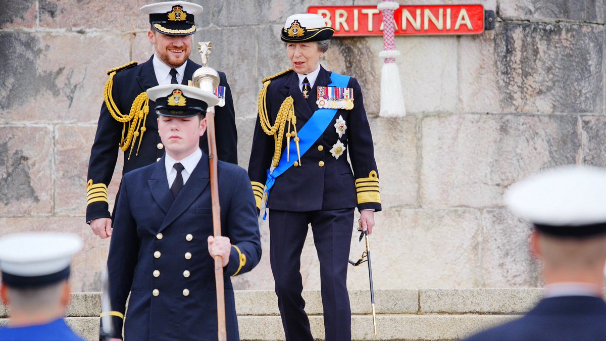 The Royal Family tweet media