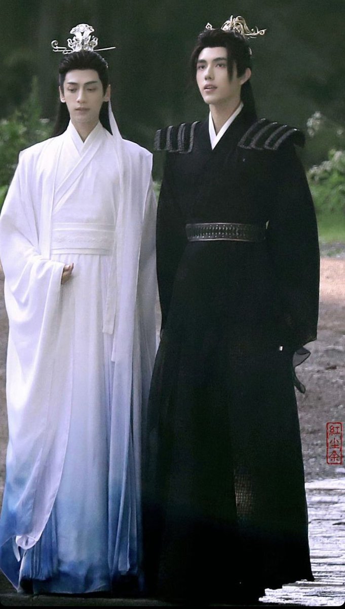 wolhwabulmang's tweet photo. 나 처음 알았음
패왕별희 만든 
천카이거 감독 아들이 '진비우' 라는데

호의행(얼하 원작임) 묵연 걔 맞아요

아빠-중드 뭐보지
나-장야 봐 명작
아빠-진비우가 누구임
나-유명한 배우 중국 게이 드라마 출연 예정 (나무위키 찾아봄)
진비우 아빠가 패왕별희 만든 사람이야?
아빠-아빠 이름이 뭔데
나-천카이거