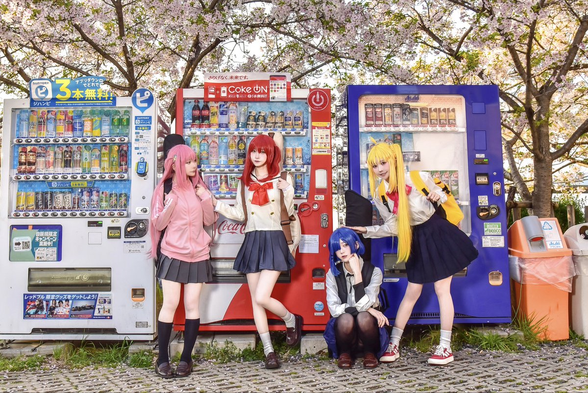 凸守スズ tweet media