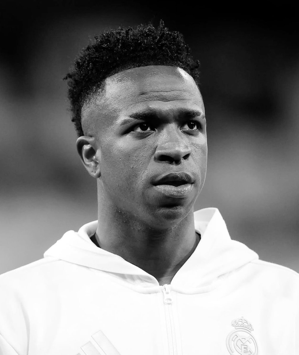 🅓🅞🅝🅨 tweet media