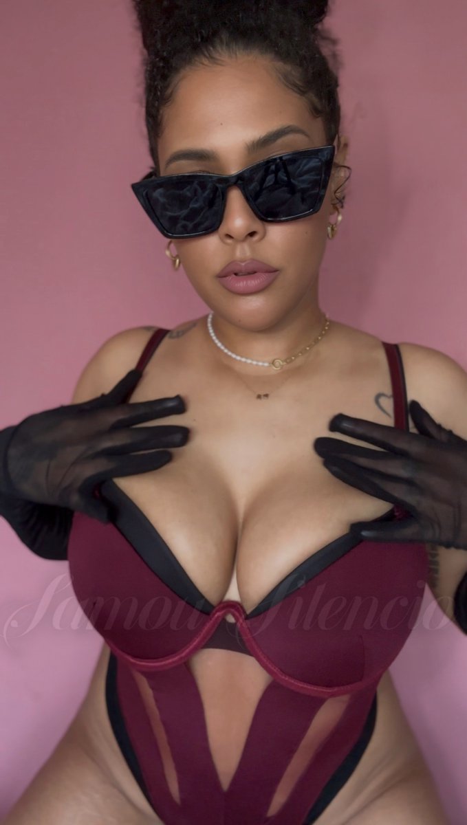 Tease and denial from someone this Gorgeous hits different 😈