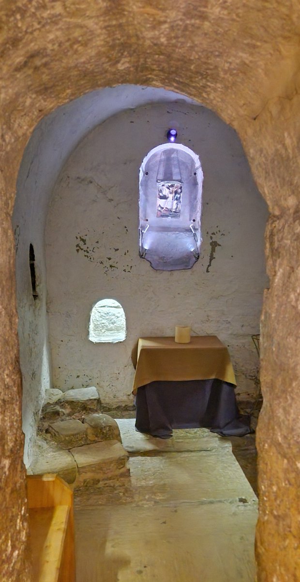 AnneEBailey1's tweet photo. Anglo-Saxon Crypt, Ripon Cathedral. An extraordinary survivor from St Wilfrid's original AD 672 church.
📸2025 https://t.co/QUr4K5swxM
