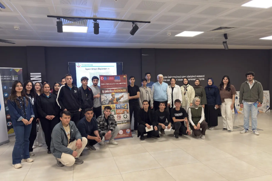ekapder's tweet photo. @ulusalajans  ve @erasmusplus   tarafından desteklenen iş güvenliği konulu projemizin Mersin Valiliği ev sahipliğindeki yerel çalıştayı başladı.
@MersinValiligi  
@tokatvaliligi 
@GaziUniversite1 https://t.co/uKJj6TCzUq