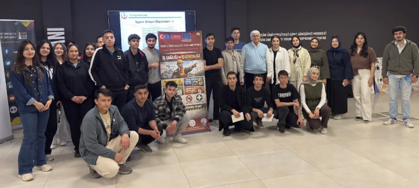 ekapder's tweet photo. @ulusalajans  ve @erasmusplus   tarafından desteklenen iş güvenliği konulu projemizin Mersin Valiliği ev sahipliğindeki yerel çalıştayı başladı.
@MersinValiligi  
@tokatvaliligi 
@GaziUniversite1 https://t.co/uKJj6TCzUq
