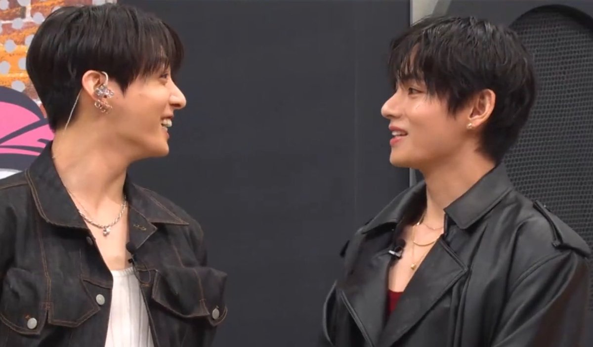 RT &amp; REPLY

#VandJungKookSoresno 
#TaekookSoresno
#태형 #정국