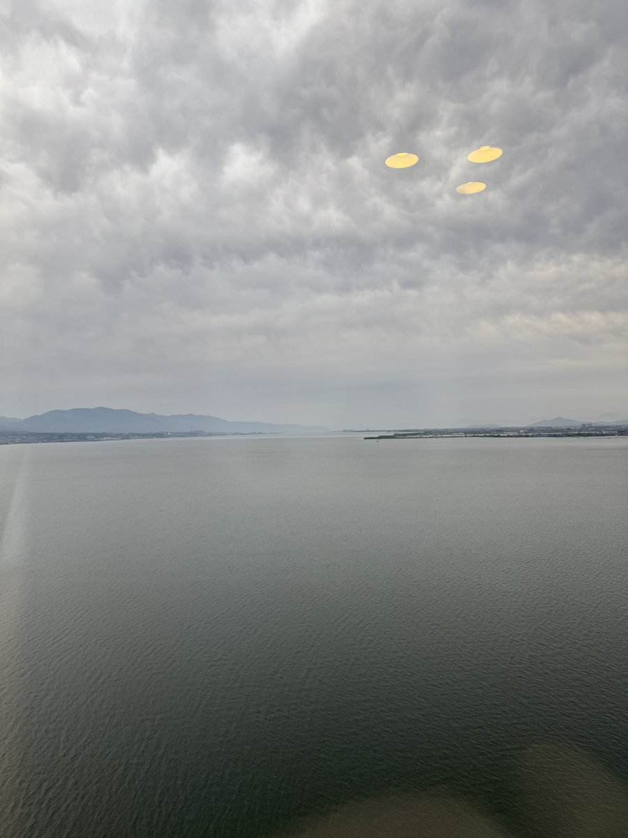 ともまさ tweet media