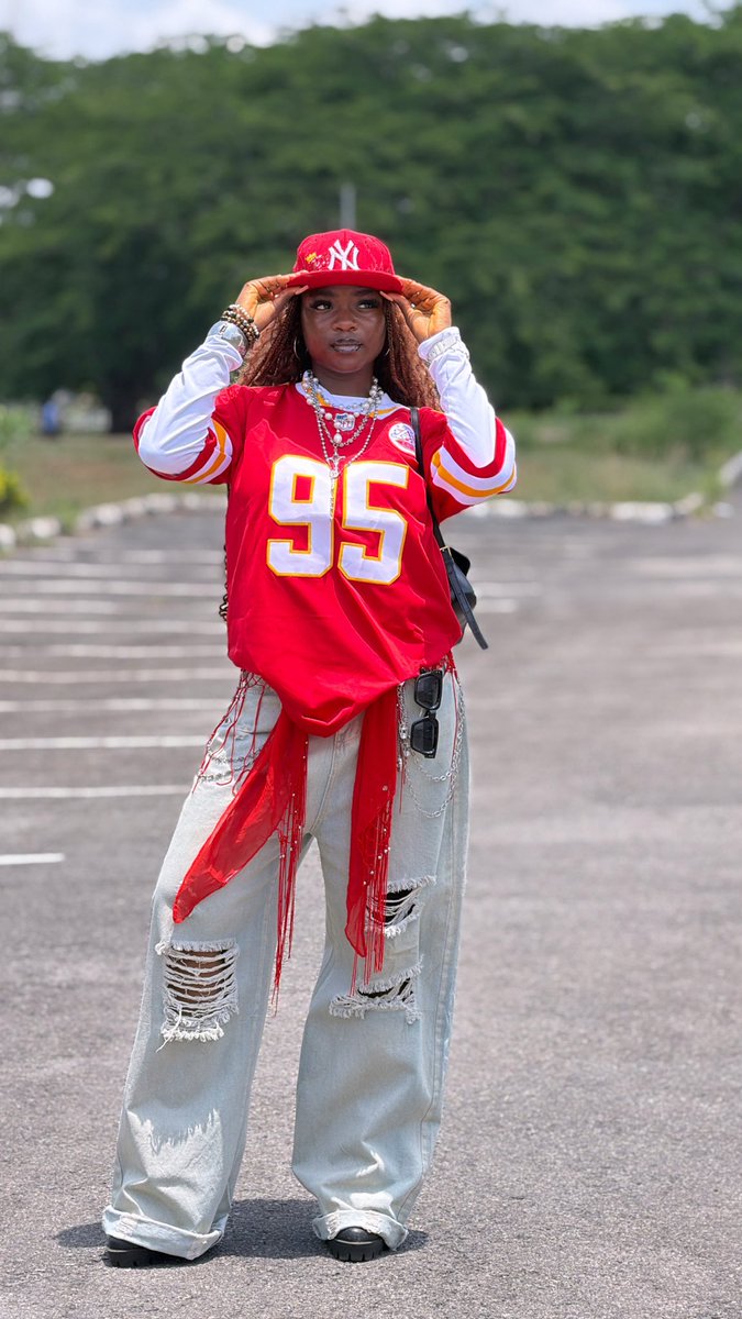 __Bottomgirl's tweet image. #FUNAABFYB26 #jerseyday