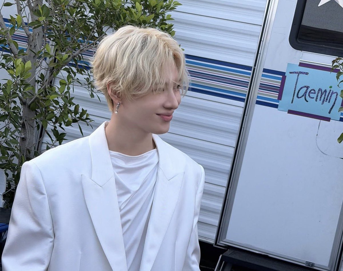 forbes interview with taemin 🤍

”You know what is really intriguing to me right now is possibly putting out music that may have a trilingual factor to it,” he says. “I’ve done a lot of things in Japan as well and can speak Japanese. I would love to use a song that uses Korean,