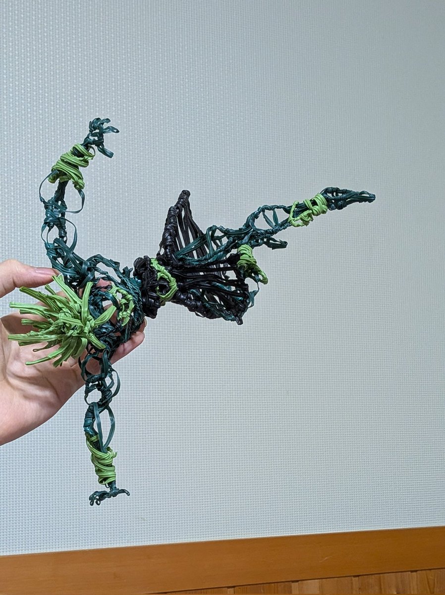 くねくね KuneKune tweet media